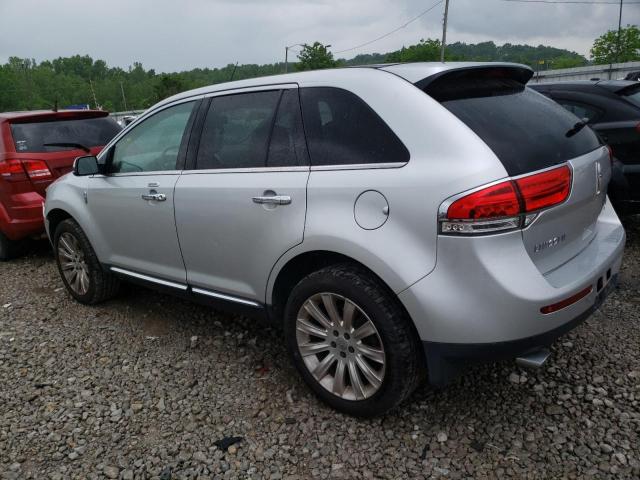 2LMDJ8JK3DBL37490 - 2013 LINCOLN MKX SILVER photo 2