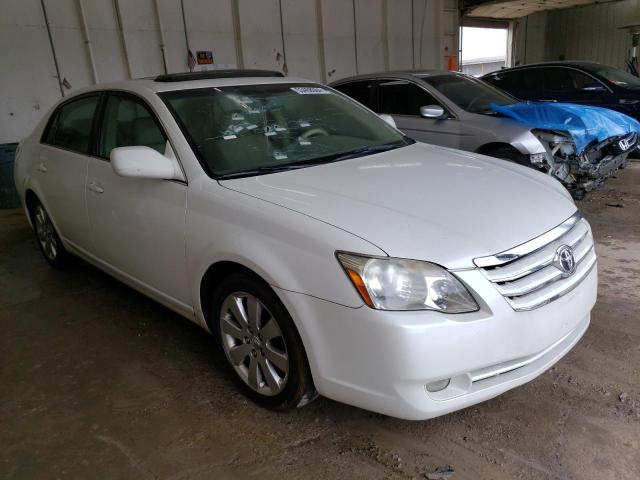 4T1BK36B65U050099 - 2005 TOYOTA AVALON XL WHITE photo 4