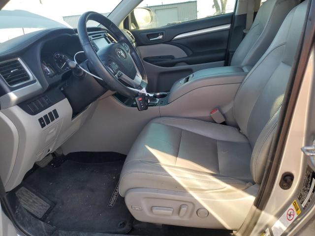 5TDKKRFH5FS086240 - 2015 TOYOTA HIGHLANDER XLE SILVER photo 7