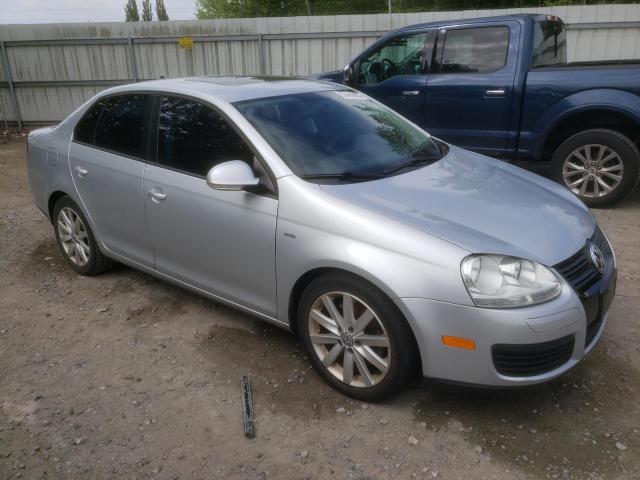 3VWRA7AJ7AM066707 - 2010 VOLKSWAGEN JETTA WOLFSBURG SILVER photo 4