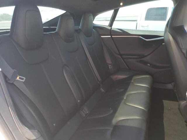 5YJSA1E11GF136081 - 2016 TESLA MODEL S WHITE photo 11