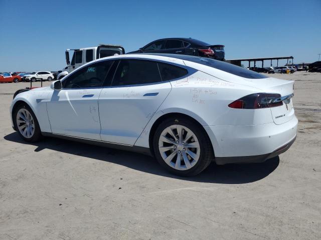 5YJSA1E11GF136081 - 2016 TESLA MODEL S WHITE photo 2