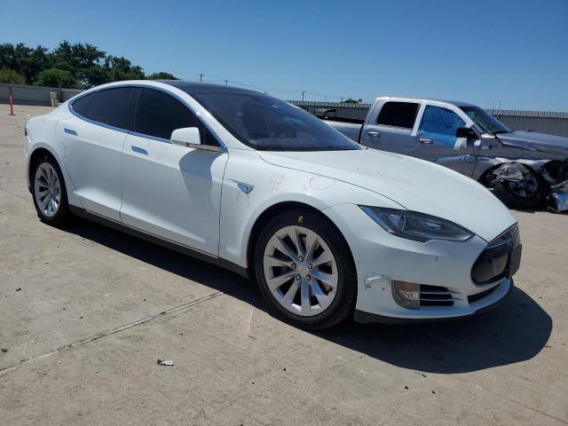 5YJSA1E11GF136081 - 2016 TESLA MODEL S WHITE photo 4