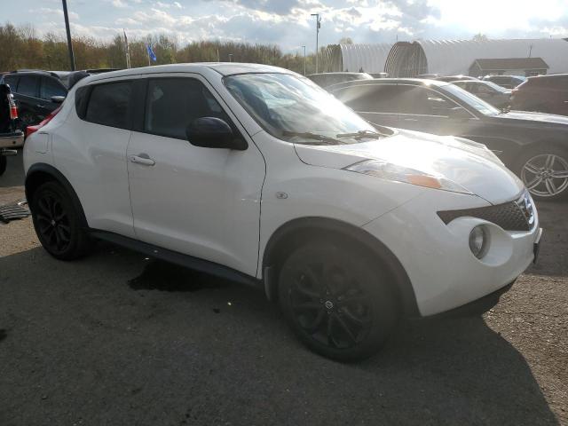 JN8AF5MRXDT216603 - 2013 NISSAN JUKE S WHITE photo 4