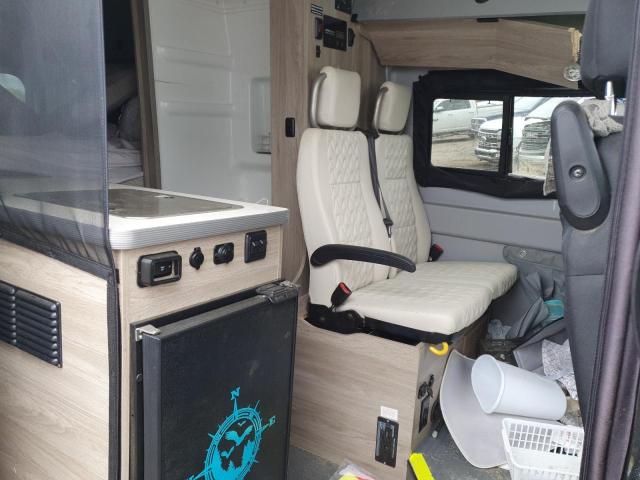 3C6MRVJG1ME511284 - 2021 RAM PROMASTER 3500 HIGH Серебристый фото 6