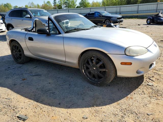JM1NB353110206319 - 2001 MAZDA MX-5 MIATA BASE SILVER photo 4
