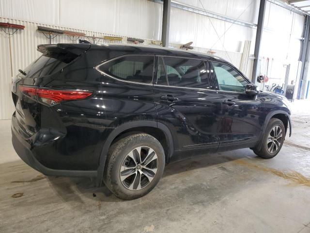 5TDHZRBH1NS586745 - 2022 TOYOTA HIGHLANDER XLE BLACK photo 3