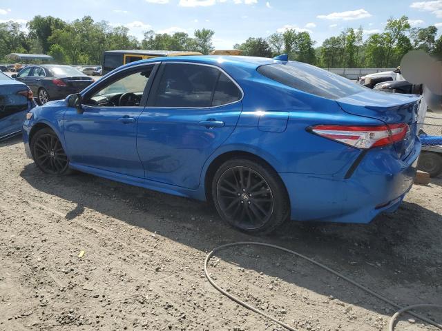 4T1G11AK6LU353580 - 2020 TOYOTA CAMRY SE BLUE photo 2