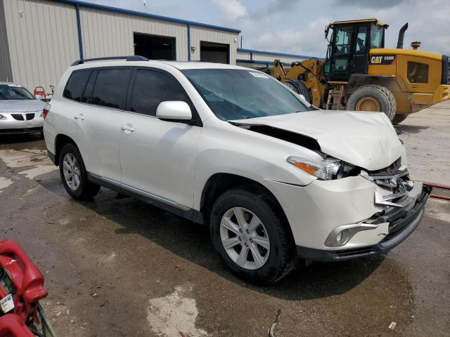 5TDZK3EH4DS132313 - 2013 TOYOTA HIGHLANDER BASE WHITE photo 4