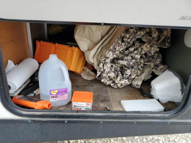 4YDT25220KK410725 - 2019 KEYSTONE PASSPORT CREAM photo 9