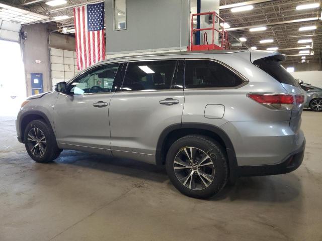 5TDJKRFH1GS301870 - 2016 TOYOTA HIGHLANDER XLE 银色 照片 2