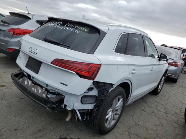 WA1GAAFY2N2101836 - 2022 AUDI Q5 PREMIUM 45 WHITE photo 3