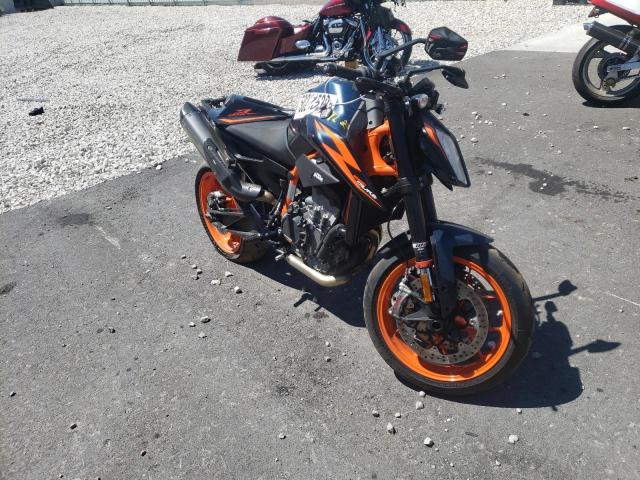 VBKTU9401NM830288 - 2022 KTM 890 DUKE R ORANGE photo 1