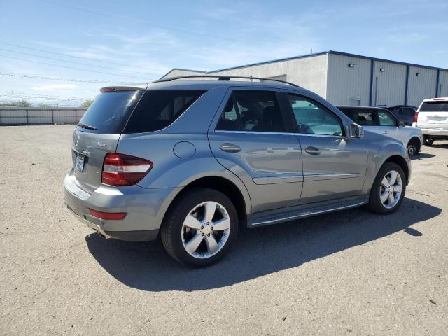 4JGBB8GBXBA705079 - 2011 MERCEDES-BENZ ML 350 4MATIC SILVER photo 3