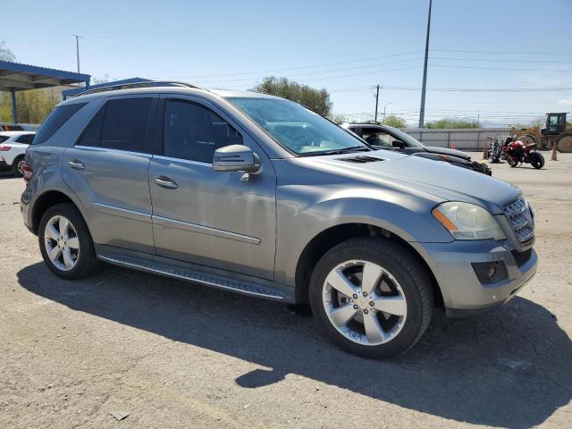 4JGBB8GBXBA705079 - 2011 MERCEDES-BENZ ML 350 4MATIC SILVER photo 4