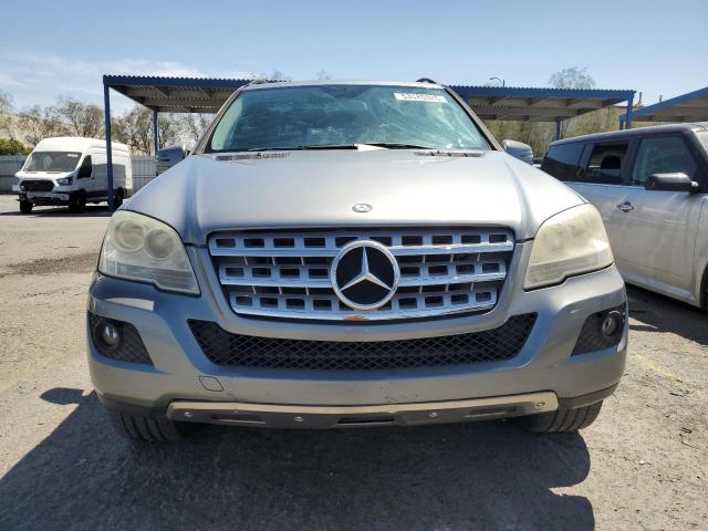 4JGBB8GBXBA705079 - 2011 MERCEDES-BENZ ML 350 4MATIC SILVER photo 5