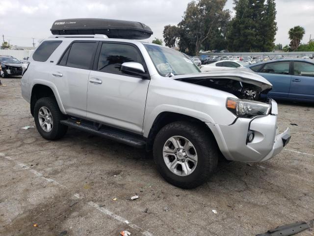 JTEBU5JR6J5602747 - 2018 TOYOTA 4RUNNER SR5/SR5 PREMIUM 银色 照片 4