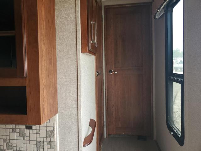 4YDF30027HE760604 - 2017 KEYSTONE AVALANCHE ნაცრისფერი ფოტო 5