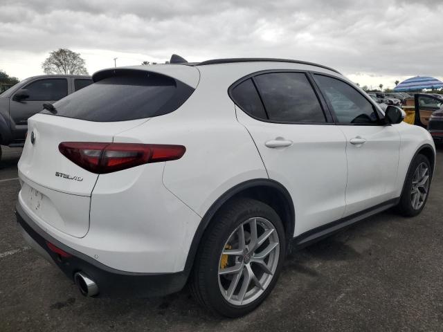 ZASFAKNN8J7C02155 - 2018 ALFA ROMEO STELVIO TI SPORT WHITE photo 3