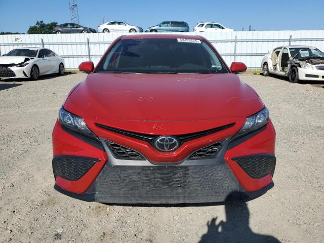 4T1G11AK5PU092643 - 2023 TOYOTA CAMRY SE NIGHT SHADE RED photo 5