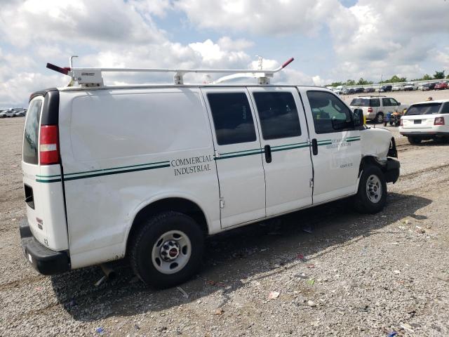 1GTZ7GFF5G1253827 - 2016 GMC SAVANA G3500 WHITE photo 3