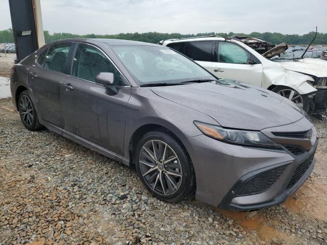 4T1T11AKXRU872204 - 2024 TOYOTA CAMRY SE NIGHT SHADE GRAY photo 4