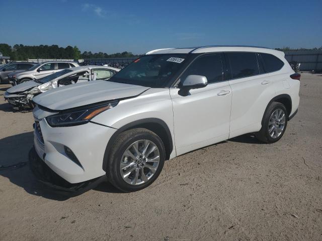 2022 TOYOTA HIGHLANDER LIMITED, null