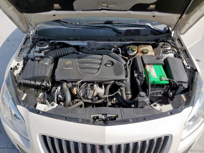 2G4GV5GV1C9104839 - 2012 BUICK REGAL GS WHITE photo 11