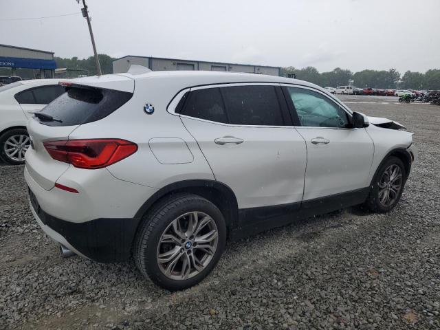 WBXYJ3C37JEJ81595 - 2018 BMW X2 SDRIVE28I WHITE photo 3