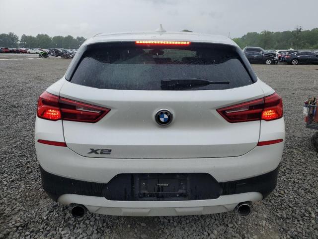 WBXYJ3C37JEJ81595 - 2018 BMW X2 SDRIVE28I WHITE photo 6