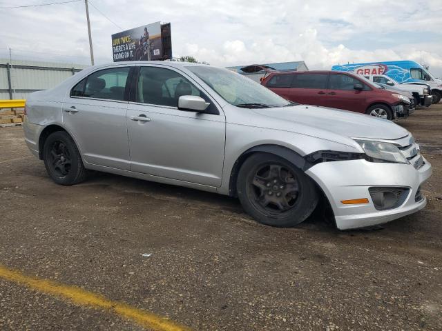 3FAHP0HA4BR222237 - 2011 FORD FUSION SE SILVER photo 4