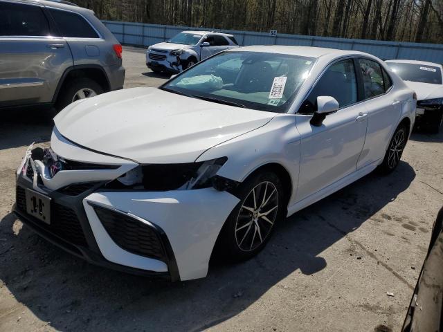 4T1T11BK2PU075750 - 2023 TOYOTA CAMRY SE NIGHT SHADE WHITE photo 1
