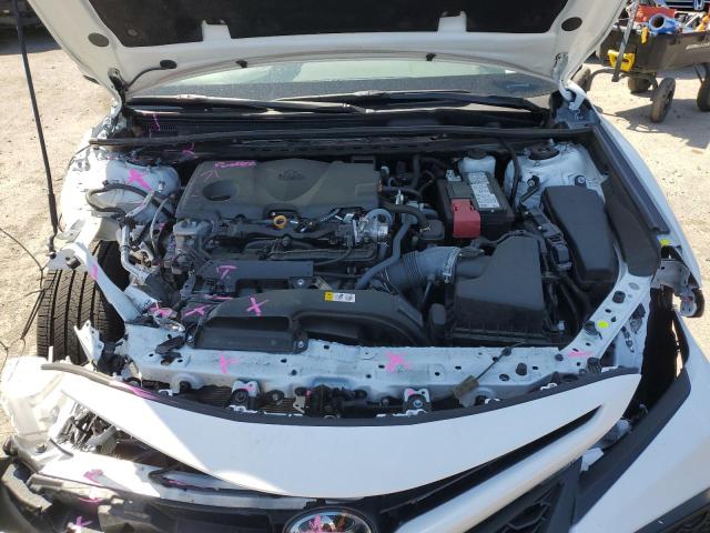 4T1T11BK2PU075750 - 2023 TOYOTA CAMRY SE NIGHT SHADE WHITE photo 11