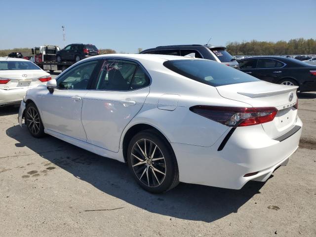 4T1T11BK2PU075750 - 2023 TOYOTA CAMRY SE NIGHT SHADE WHITE photo 2