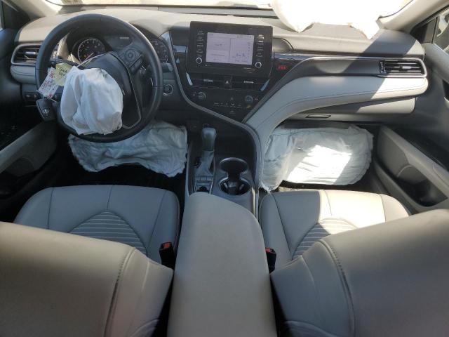 4T1T11BK2PU075750 - 2023 TOYOTA CAMRY SE NIGHT SHADE WHITE photo 8