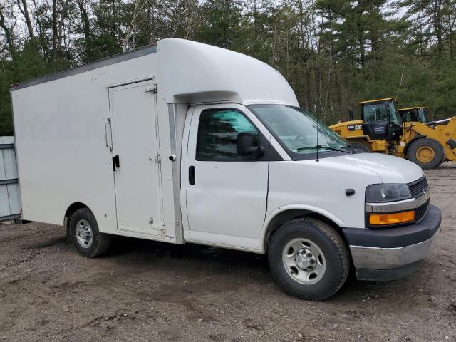 1GB0GRFG6J1185272 - 2018 CHEVROLET EXPRESS G3 WHITE photo 4