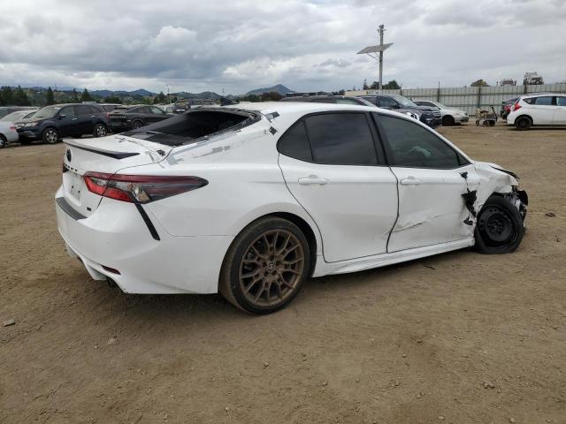 4T1G11AK8RU254400 - 2024 TOYOTA CAMRY SE NIGHT SHADE WHITE photo 3