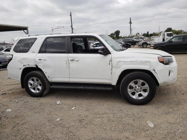 JTEZU5JR3J5189250 - 2018 TOYOTA 4RUNNER SR5 WHITE photo 4