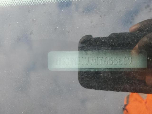 1LNHM81W74Y655669 - 2004 LINCOLN TOWN CAR EXECUTIVE GRAY photo 12