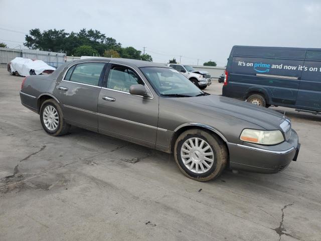 1LNHM81W74Y655669 - 2004 LINCOLN TOWN CAR EXECUTIVE GRAY photo 4