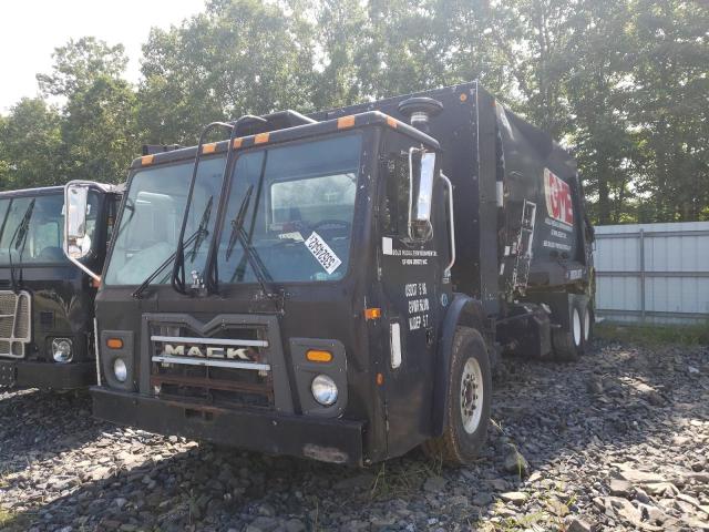 1M2AU14CXCM001247 - 2012 MACK 600 LEU600 BLACK photo 2