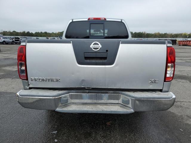 1N6BD06T75C432411 - 2005 NISSAN FRONTIER KING CAB XE SILVER photo 6