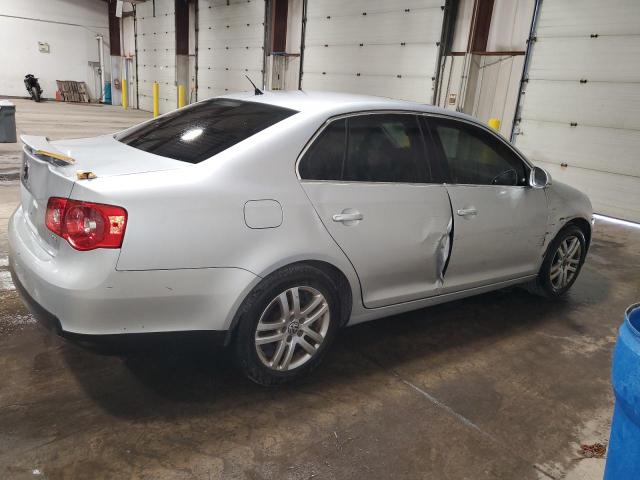 3VWEG71K57M136266 - 2007 VOLKSWAGEN JETTA WOLFSBURG 银色 照片 3