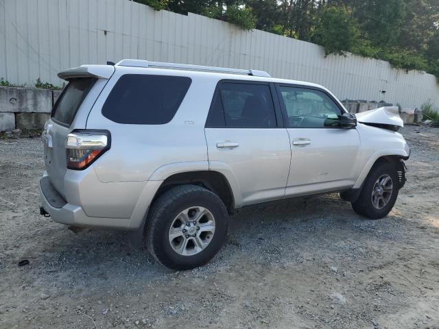 JTEBU5JR0G5392154 - 2016 TOYOTA 4RUNNER SR5/SR5 PREMIUM 银色 照片 3