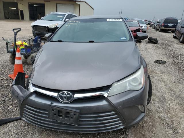 4T1BF1FKXHU682262 - 2017 TOYOTA CAMRY LE GRAY photo 5