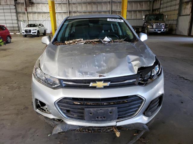 3GNCJKSB0HL280237 - 2017 CHEVROLET TRAX LS SILVER photo 5