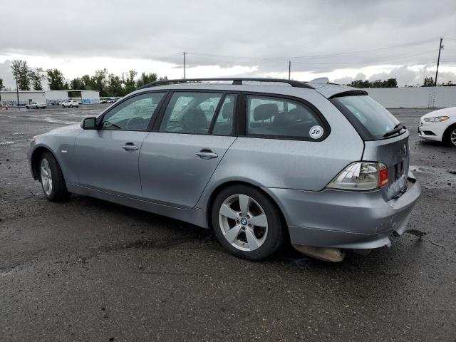 WBANN73586CN00743 - 2006 BMW 530 XIT SILVER photo 2