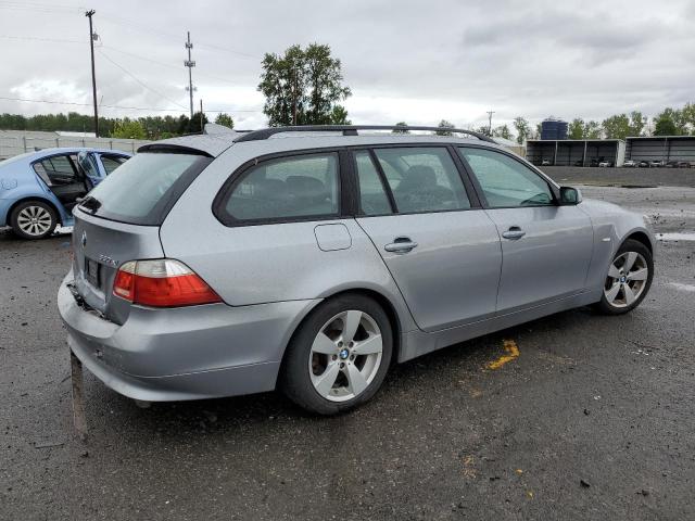 WBANN73586CN00743 - 2006 BMW 530 XIT SILVER photo 3