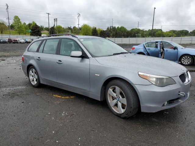 WBANN73586CN00743 - 2006 BMW 530 XIT SILVER photo 4