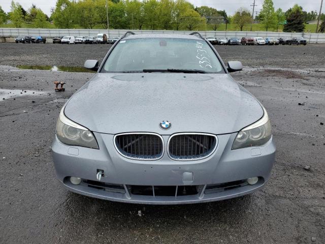 WBANN73586CN00743 - 2006 BMW 530 XIT SILVER photo 5